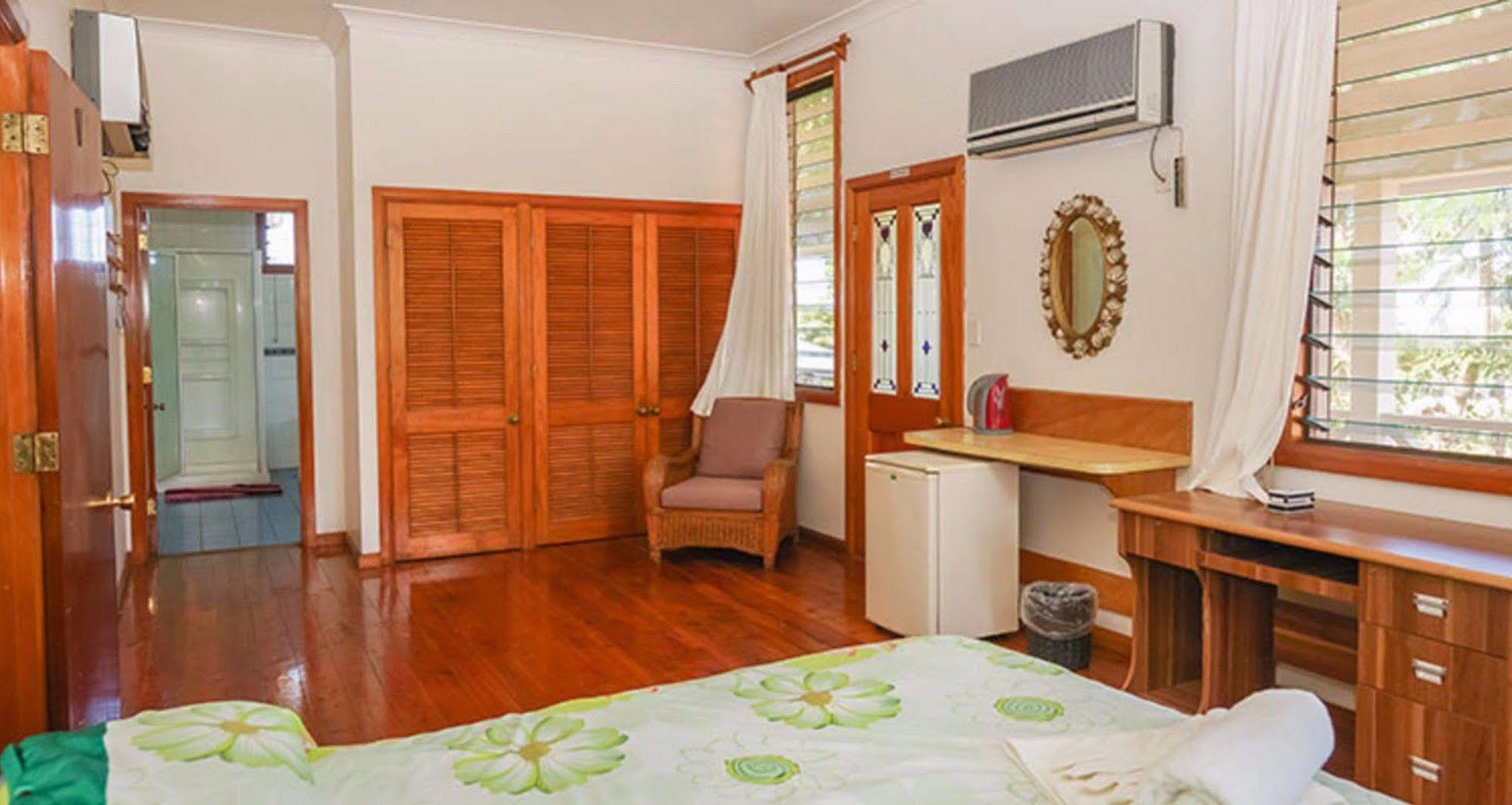 Lynn'S Getaway Hotel Apia Exterior photo
